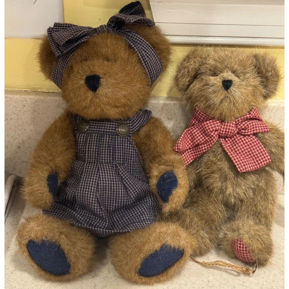 Set of 2 Boyds Bears - Sally Quignappel and Beary Z Bearsly